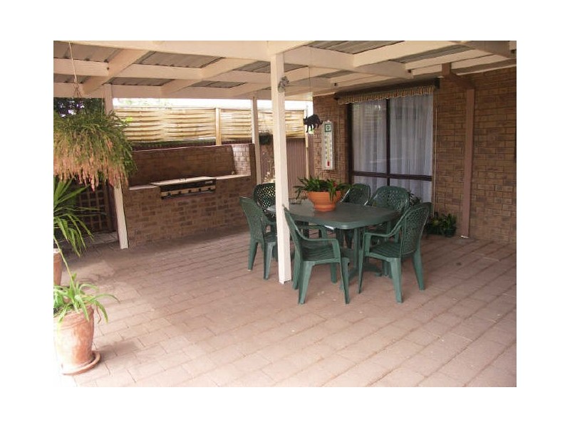 10 Royal Avenue, Benalla VIC 3672