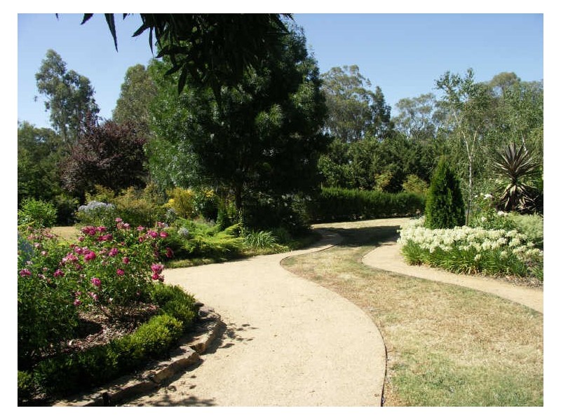 12 Grant Drive, Benalla VIC 3672