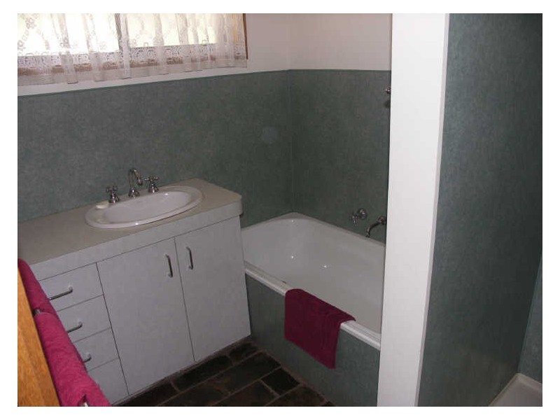 42 Racecourse Road, Benalla VIC 3672