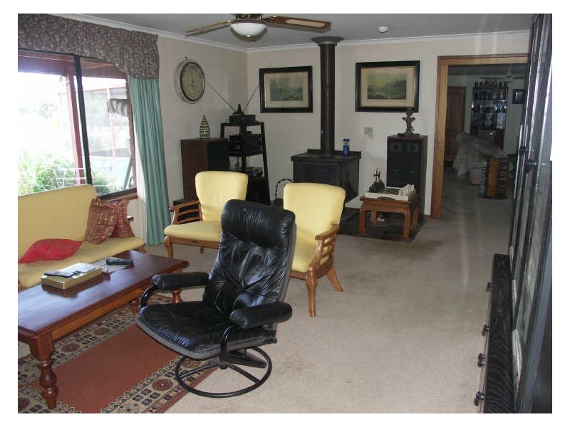 42 Racecourse Road, Benalla VIC 3672