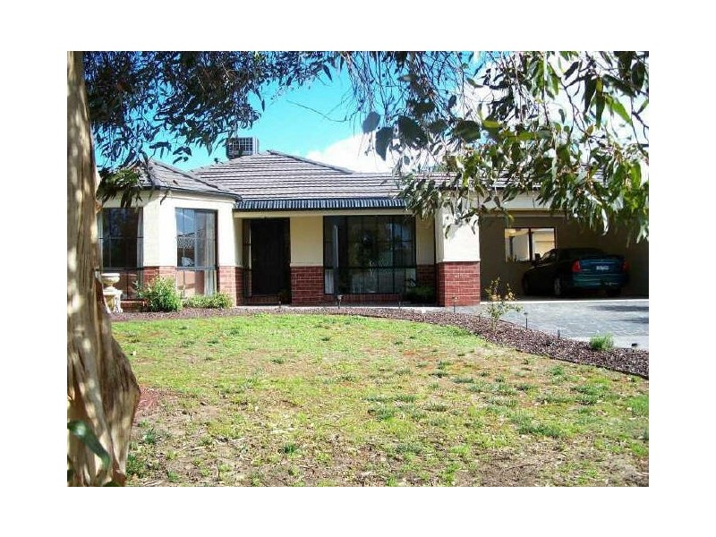 8 Plum Court, Benalla VIC 3672