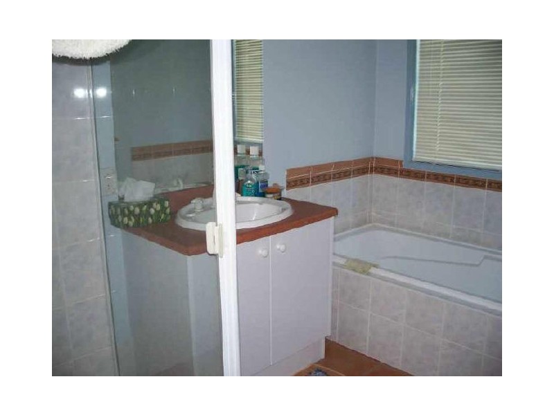 8 Plum Court, Benalla VIC 3672