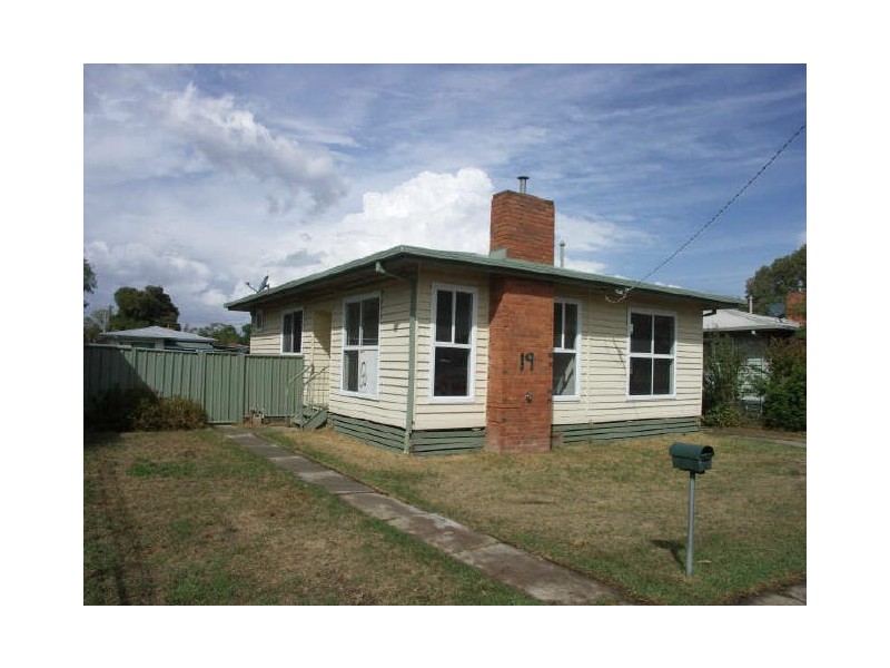 19 Afton Avenue, Benalla VIC 3672