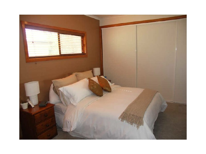 15 Thomas Street, Benalla VIC 3672