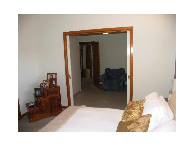 15 Thomas Street, Benalla VIC 3672