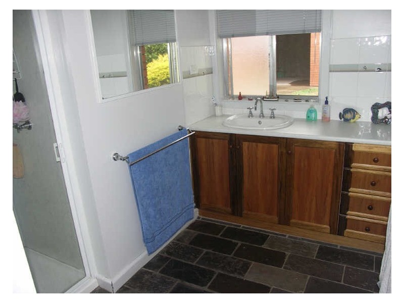 9 Shadforth Street, Benalla VIC 3672