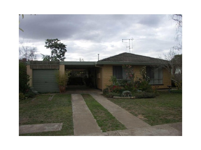 24 Monds Avenue, Benalla VIC 3672