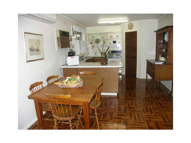 24 Monds Avenue, Benalla VIC 3672