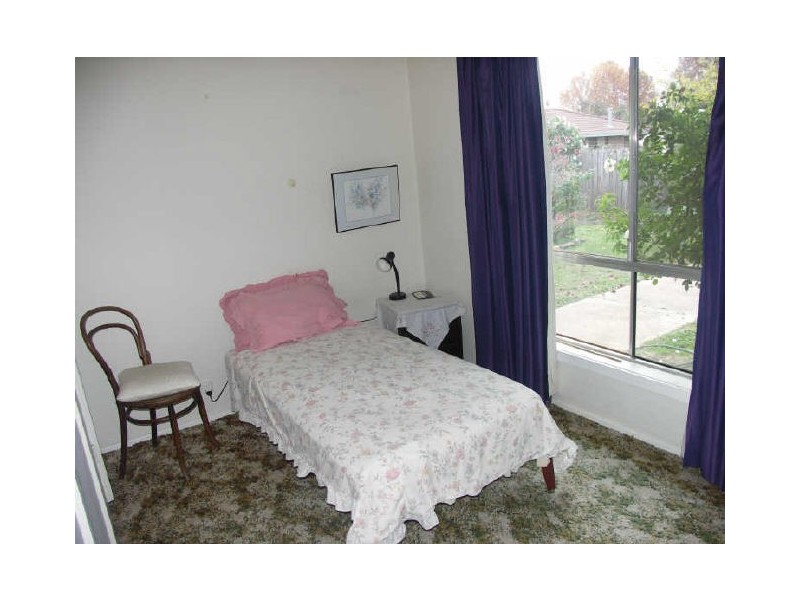 24 Monds Avenue, Benalla VIC 3672