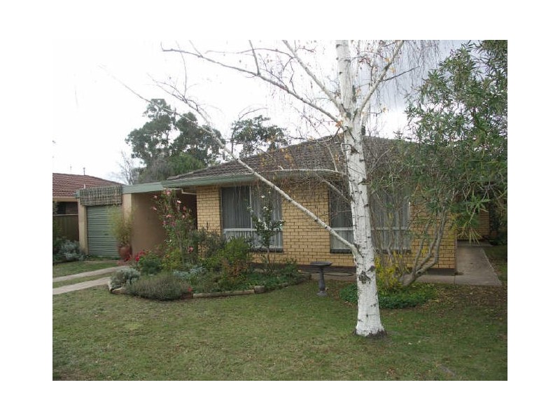 24 Monds Avenue, Benalla VIC 3672