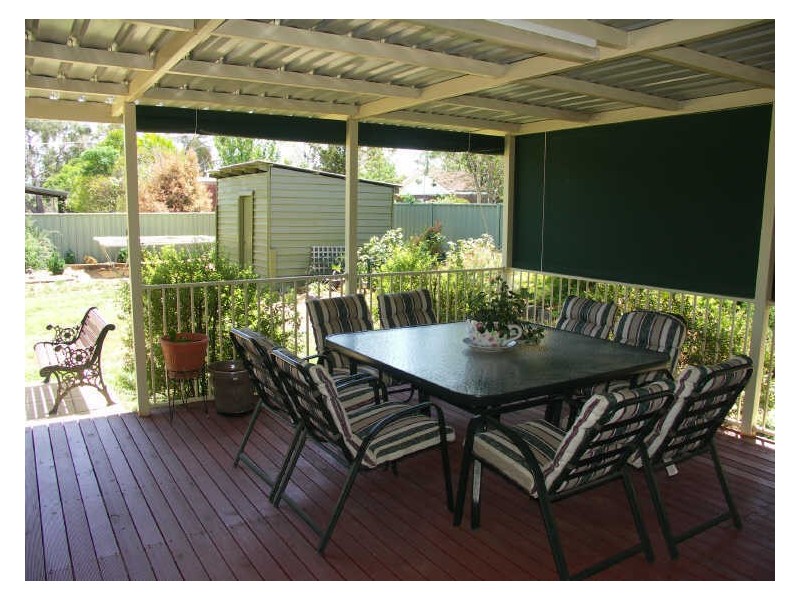 16 Amos Ave, Benalla VIC 3672