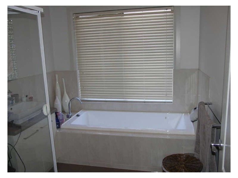 27 Waller Street, Benalla VIC 3672