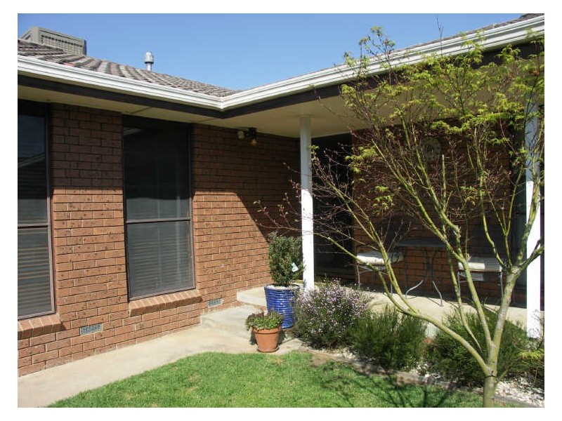 2-18 Killena Avenue, Benalla VIC 3672