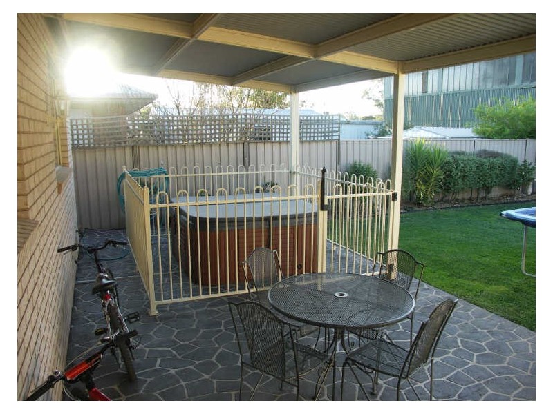 9 Stacey Street, Benalla VIC 3672