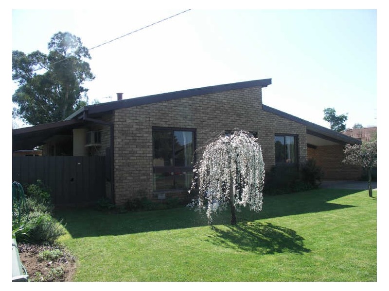 28 Monds Avenue, Benalla VIC 3672