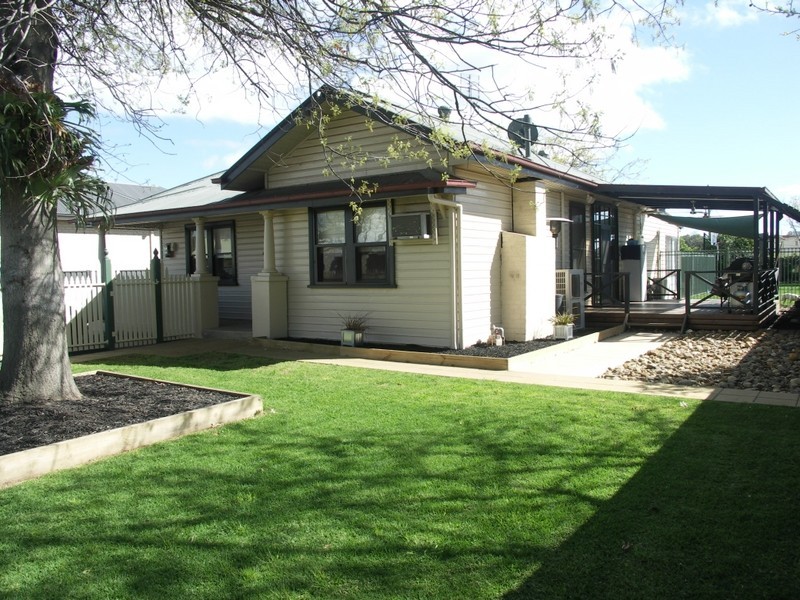 11 Crammond Street, Benalla VIC 3672