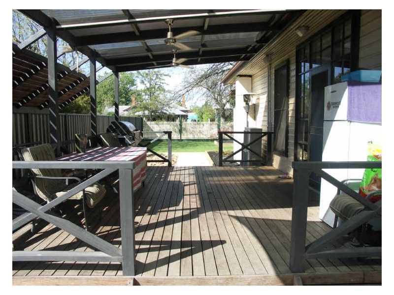 11 Crammond Street, Benalla VIC 3672