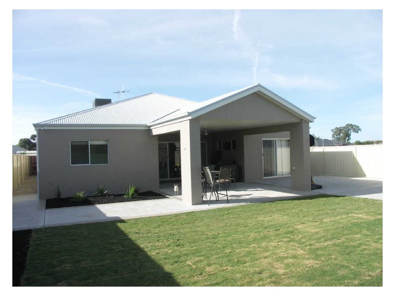 42 Fraser Street, Benalla VIC 3672