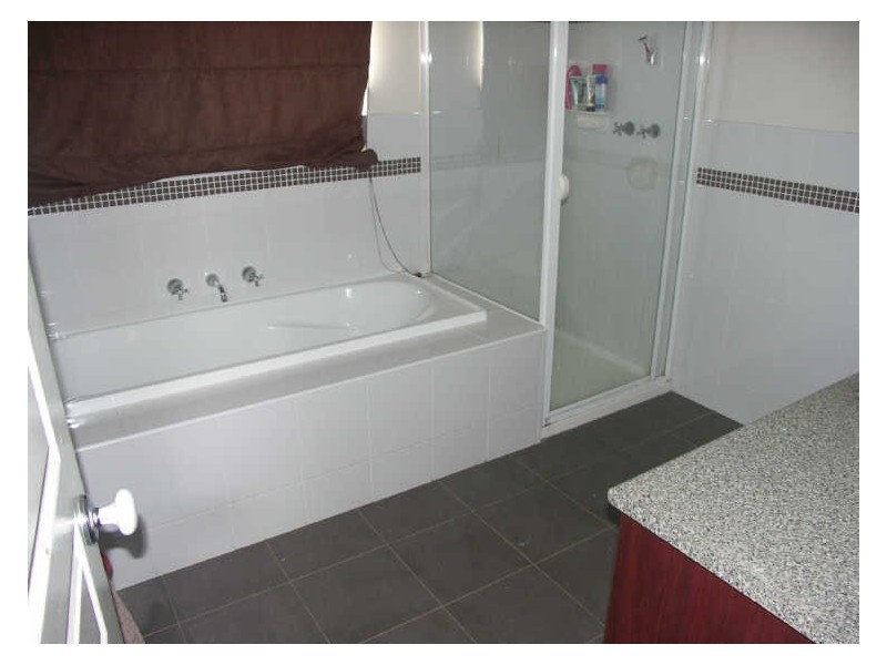 9 Heron Court, Benalla VIC 3672