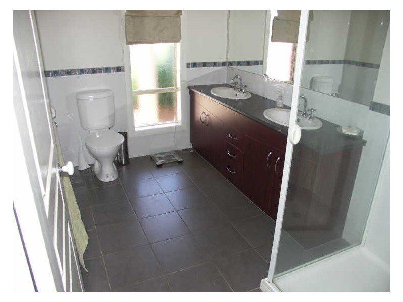 9 Heron Court, Benalla VIC 3672