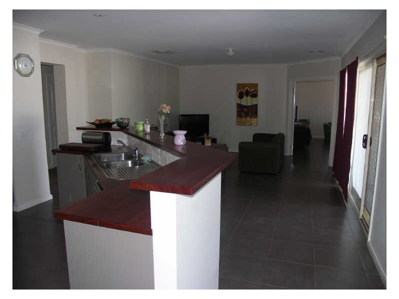 9 Heron Court, Benalla VIC 3672