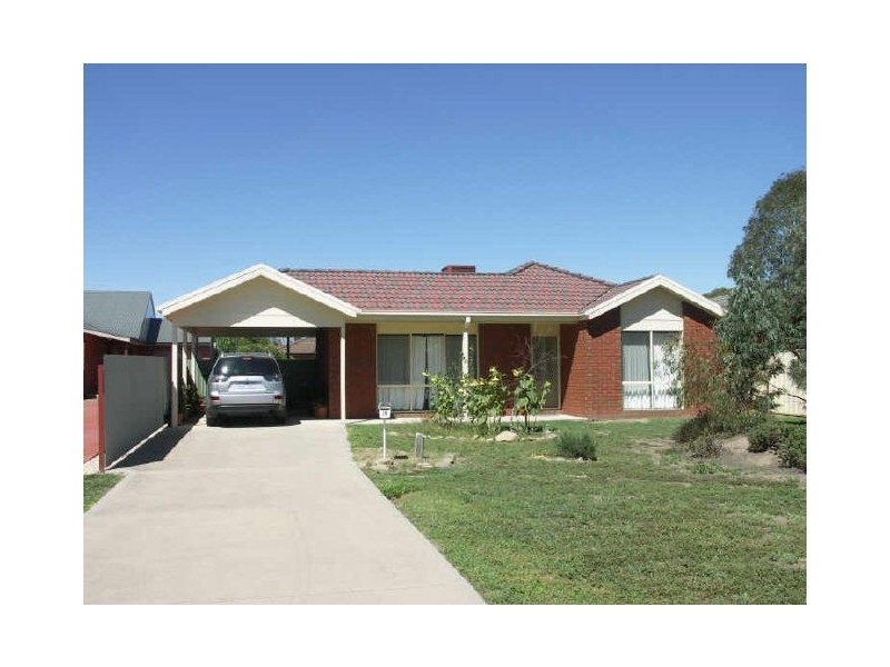10 Georgesay Court, Benalla VIC 3672