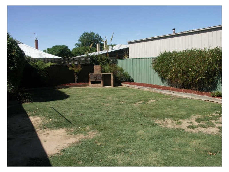 9 Perth Street, Benalla VIC 3672