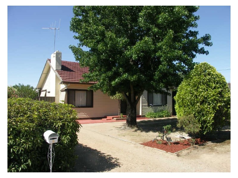 9 Perth Street, Benalla VIC 3672