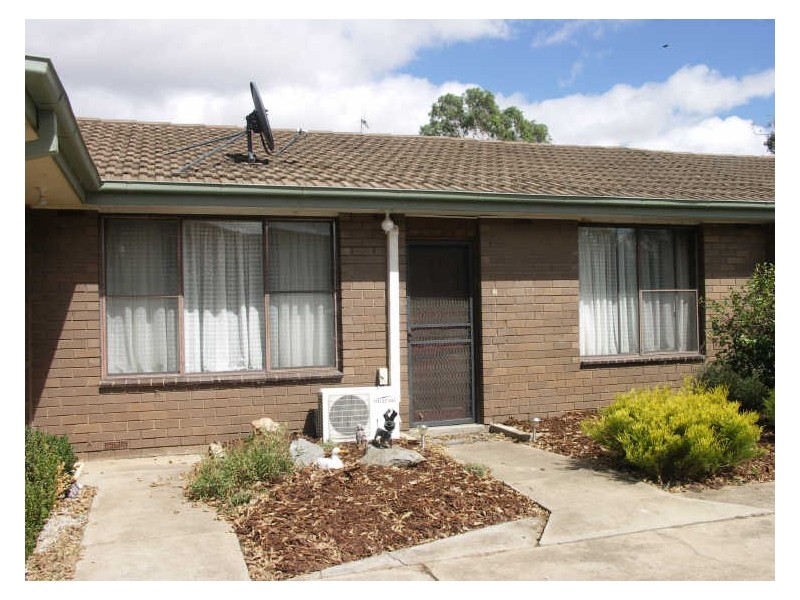 2/9 Hannah Street, Benalla VIC 3672