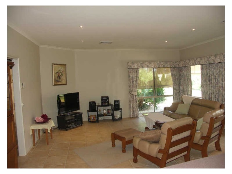 16 Monash Drive, Benalla VIC 3672