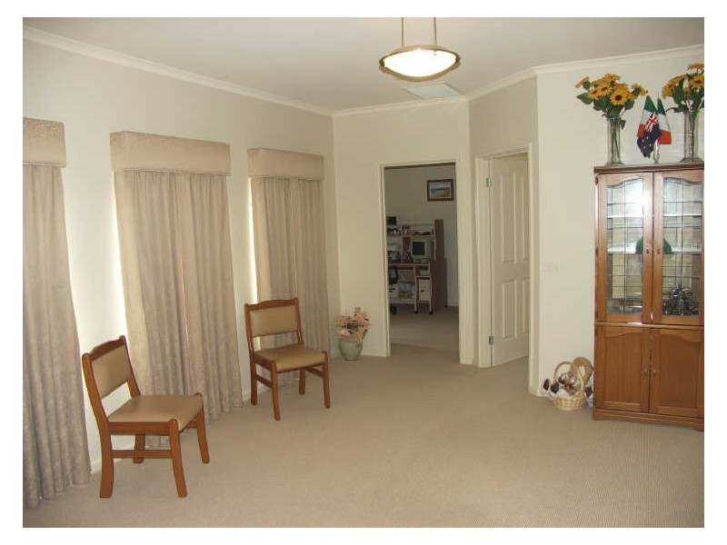 16 Monash Drive, Benalla VIC 3672