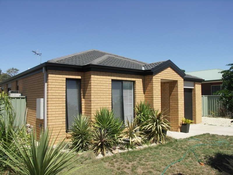 5a Bourke Drive, Benalla VIC 3672