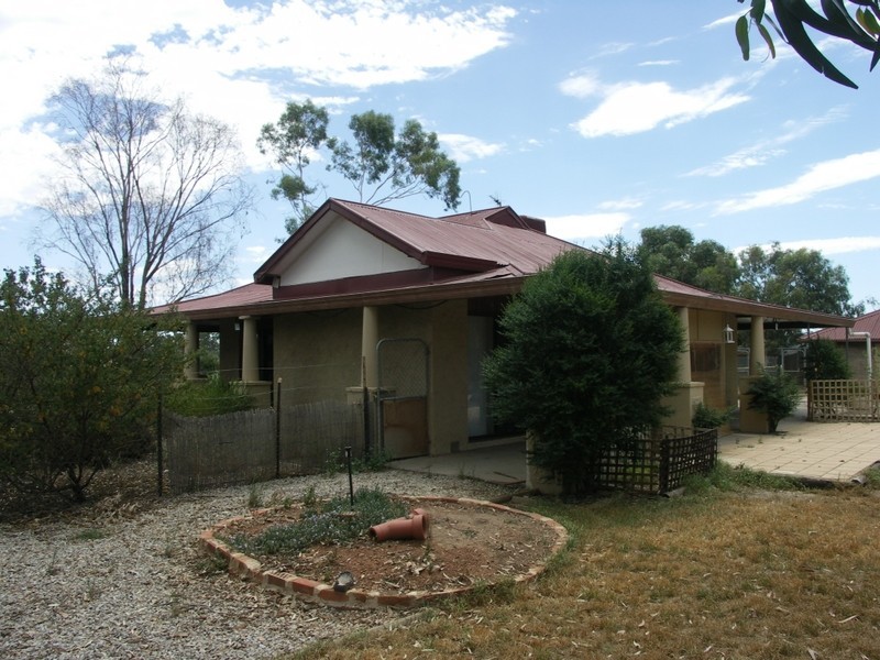 2290 Benalla-Tocumwal Road, Waggarandall VIC 3727