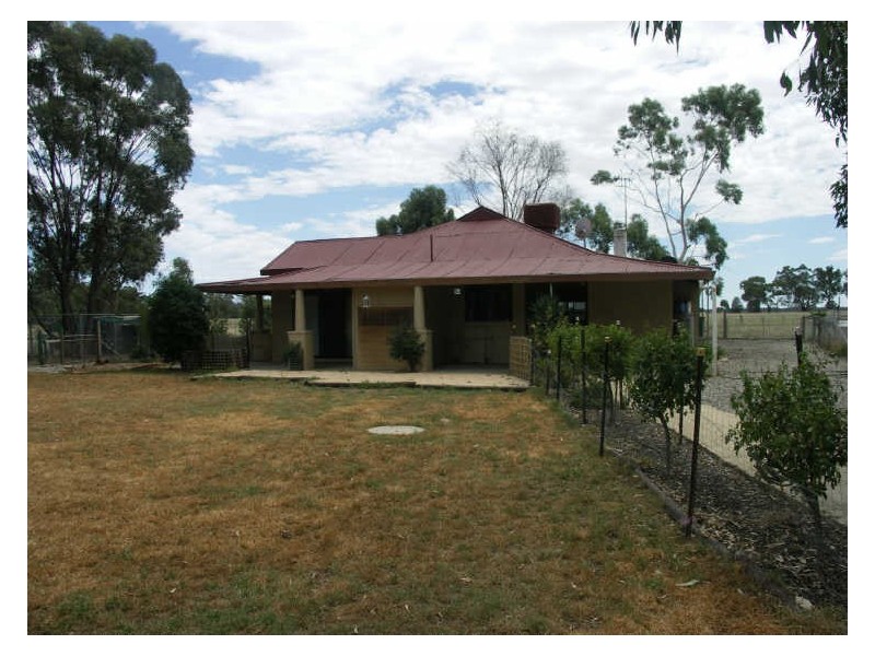 2290 Benalla-Tocumwal Road, Waggarandall VIC 3727