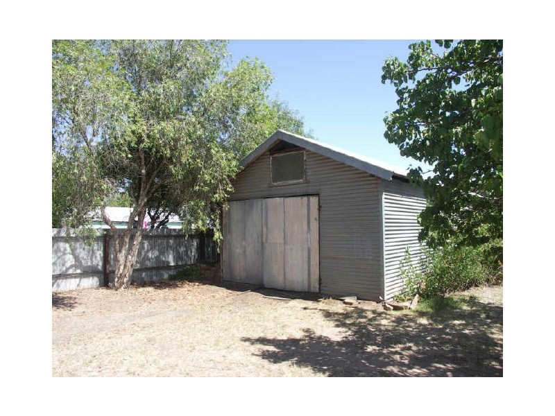 18 Goomalibee Street, Benalla VIC 3672