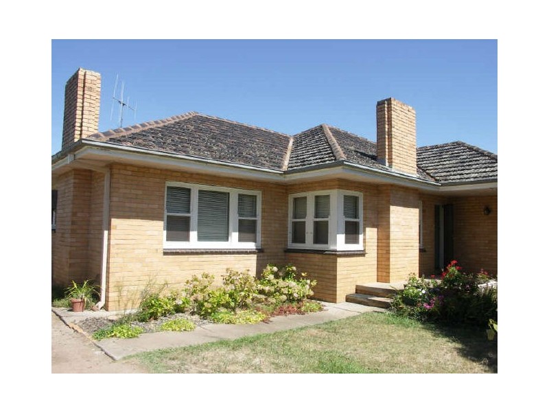 18 Goomalibee Street, Benalla VIC 3672