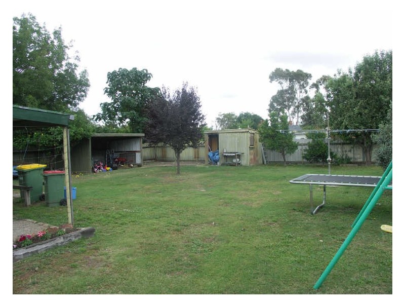 15 Commercial Road, Benalla VIC 3672