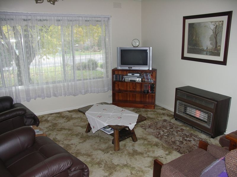 49 Riverview Road, Benalla VIC 3672