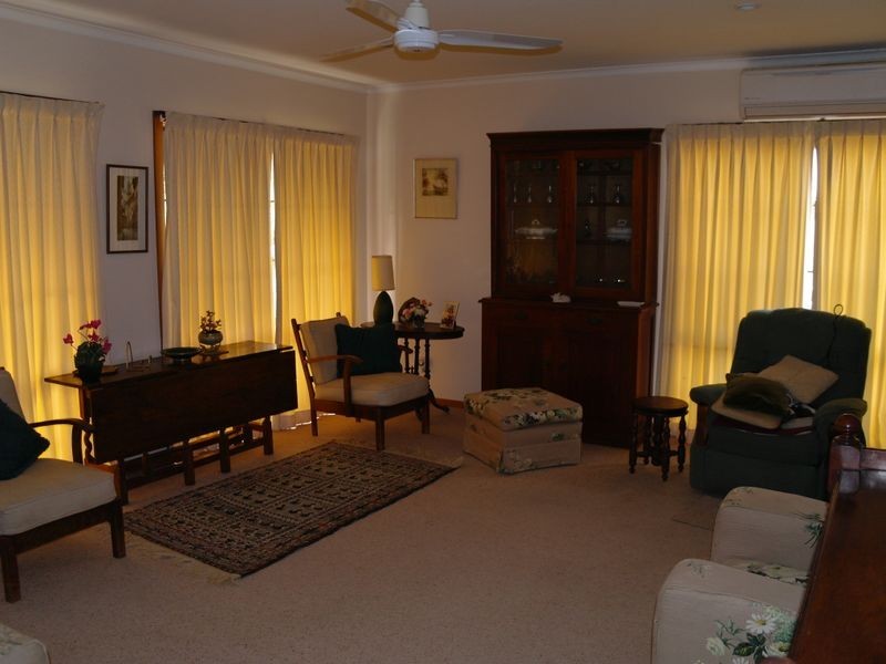 2 Diplomat Court, Benalla VIC 3672