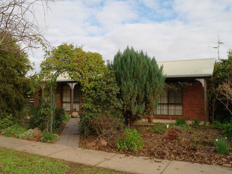 2 Diplomat Court, Benalla VIC 3672