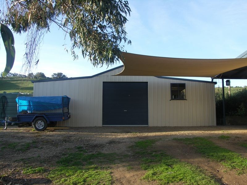1863 Kilfeera Road MOLYULLAH, Benalla VIC 3672