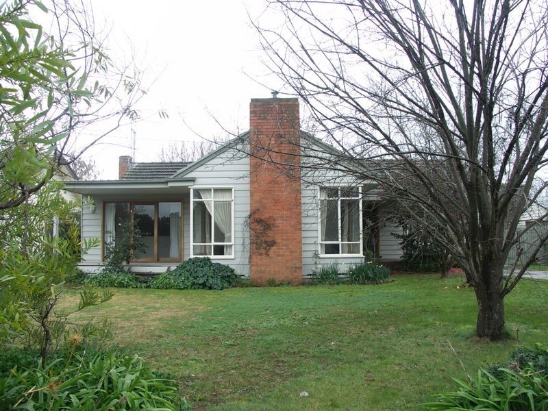 6 Parkview Parade, Benalla VIC 3672