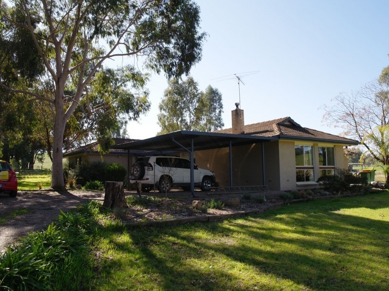 46 Brock Road MOLYULLAH, Benalla VIC 3672