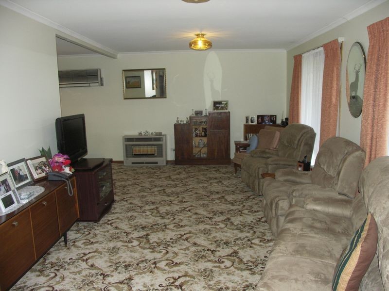 10 Royal Avenue, Benalla VIC 3672