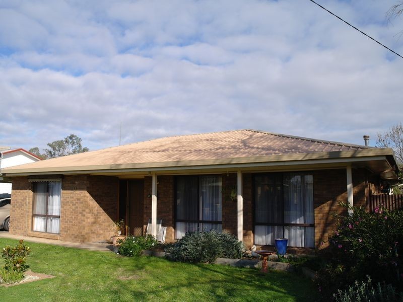 10 Royal Avenue, Benalla VIC 3672