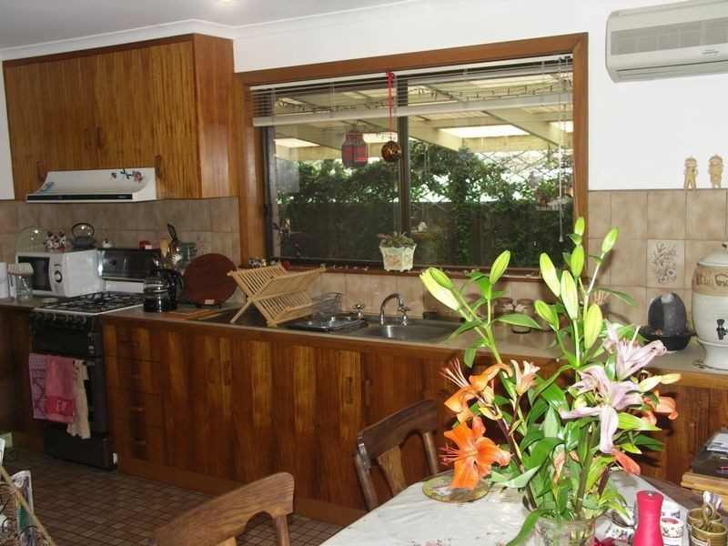 2/3 Meadows Avenue, Benalla VIC 3672