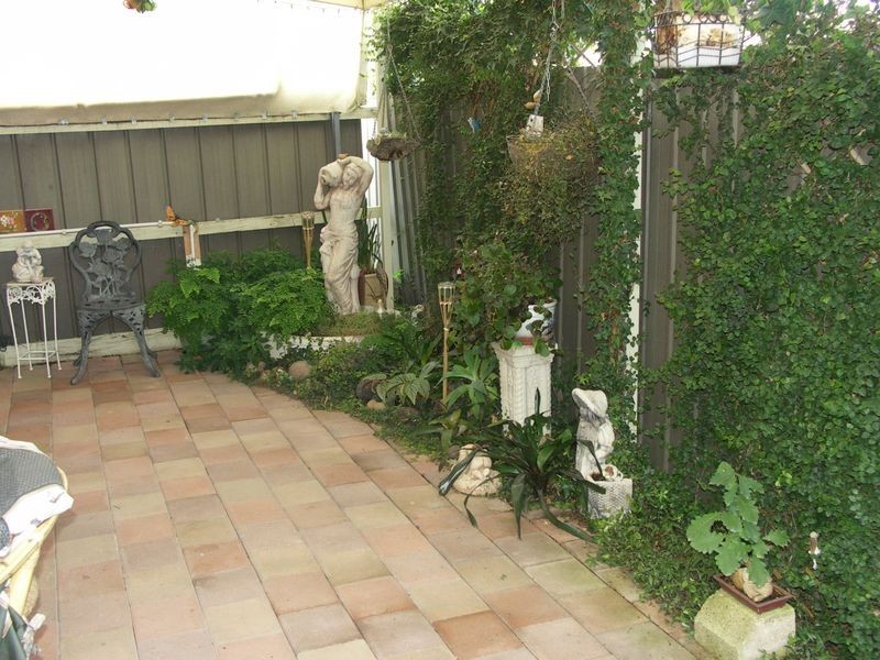 2/3 Meadows Avenue, Benalla VIC 3672