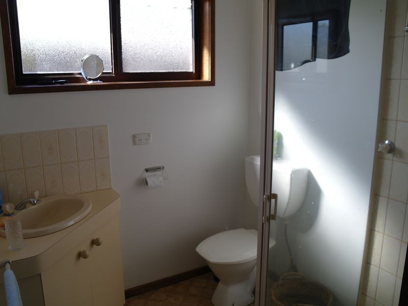 86 Monds Avenue, Benalla VIC 3672