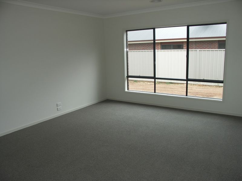 30 McNulty Drive, Benalla VIC 3672