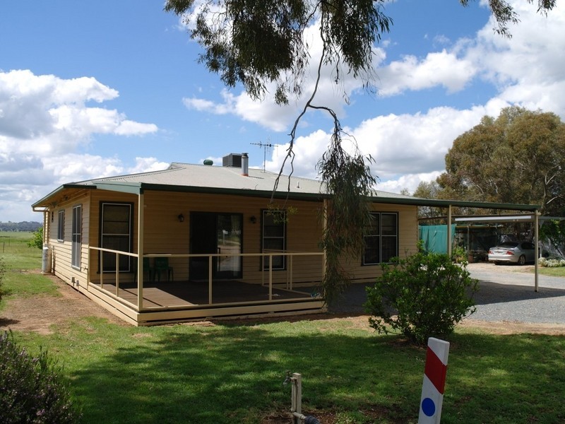 22 Trewin Road Goorambat, Benalla VIC 3672